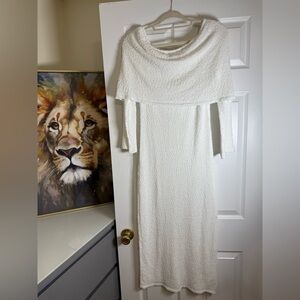 Elegant White Off-Shoulder Knit Maxi Dress